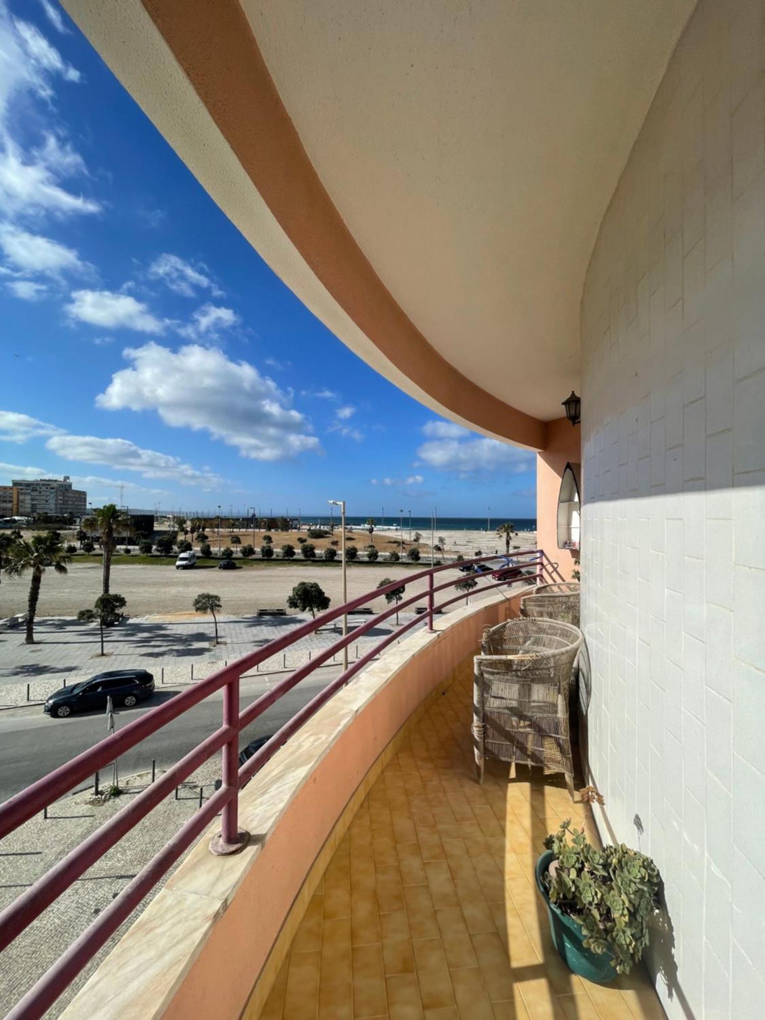 Apartamento Vista Praia E Mar- Costa Da Caparica Appartement Buitenkant foto