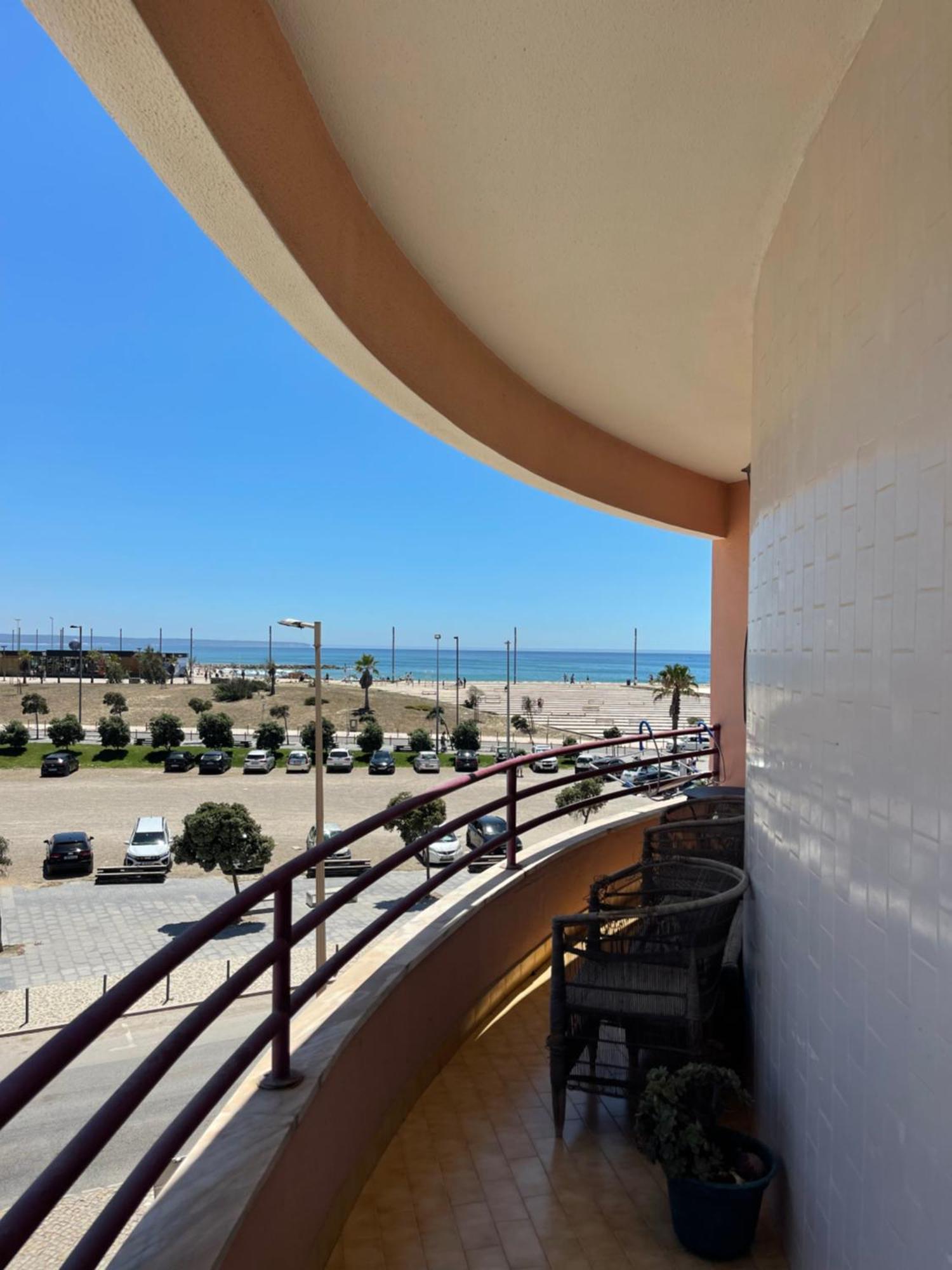 Apartamento Vista Praia E Mar- Costa Da Caparica Appartement Buitenkant foto